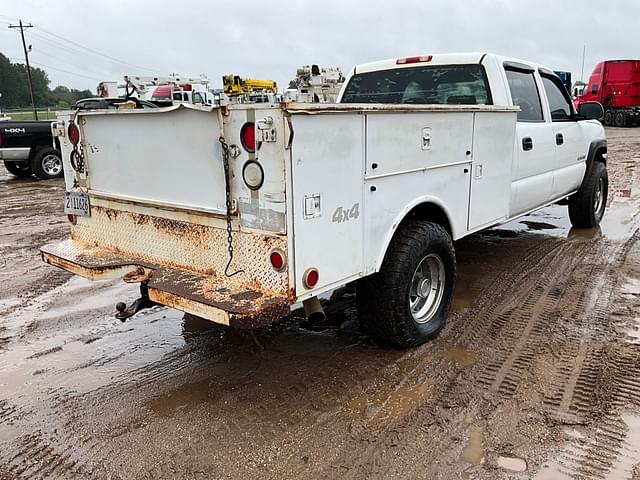 Image of Chevrolet 2500 equipment image 4