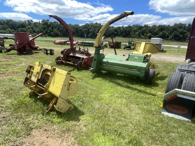 Image of John Deere 3960 equipment image 3