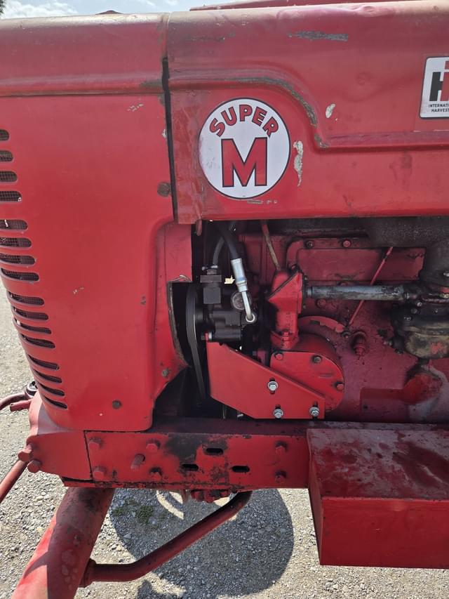 Image of Farmall Super M equipment image 4