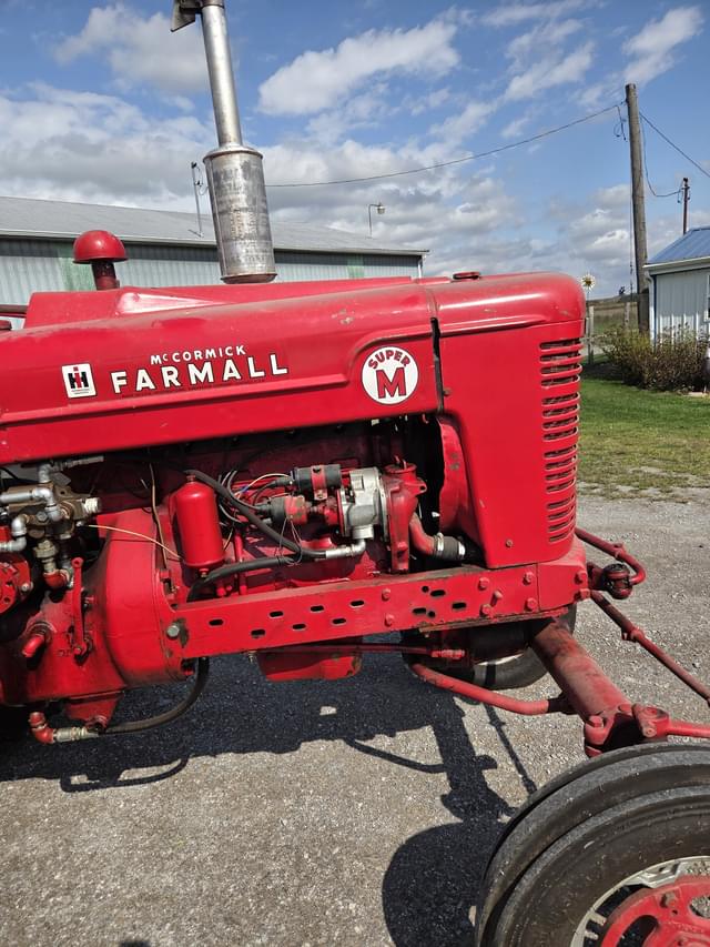 Image of Farmall Super M equipment image 2