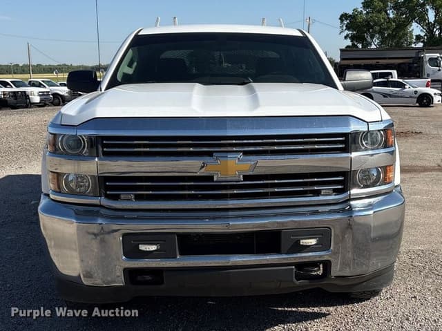 Image of Chevrolet 2500HD equipment image 1