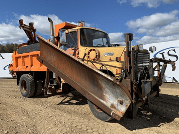 Main image Ford L8000