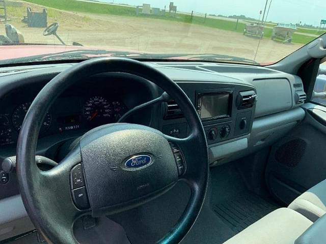 Thumbnail image Ford F-250 8