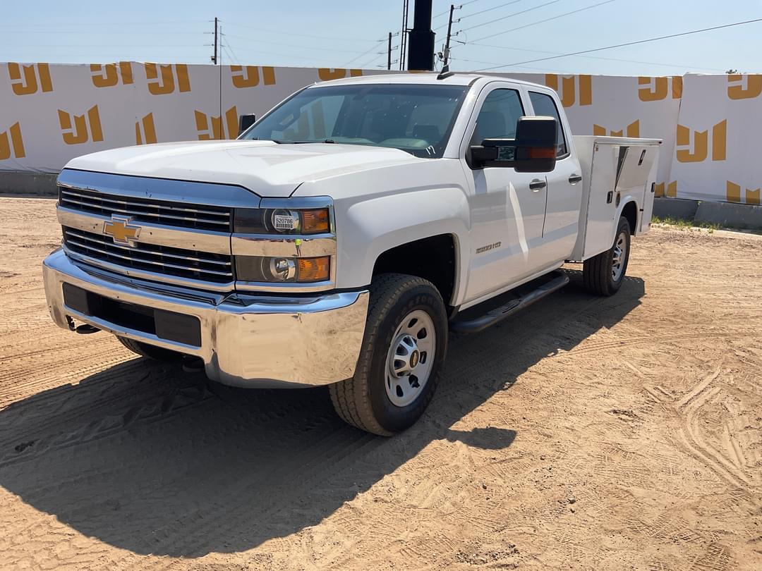 Image of Chevrolet Silverado Primary image