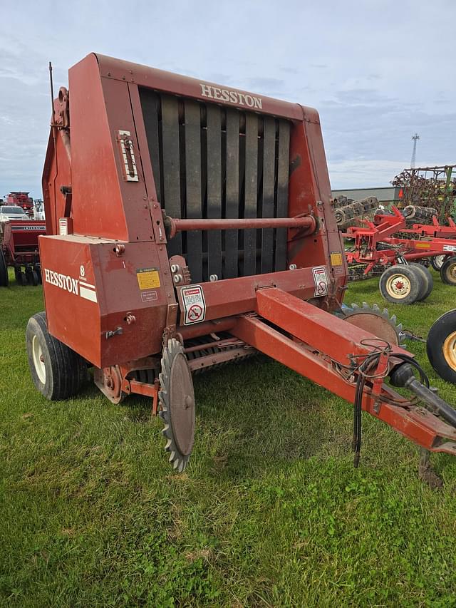 Image of Hesston 5585 equipment image 2