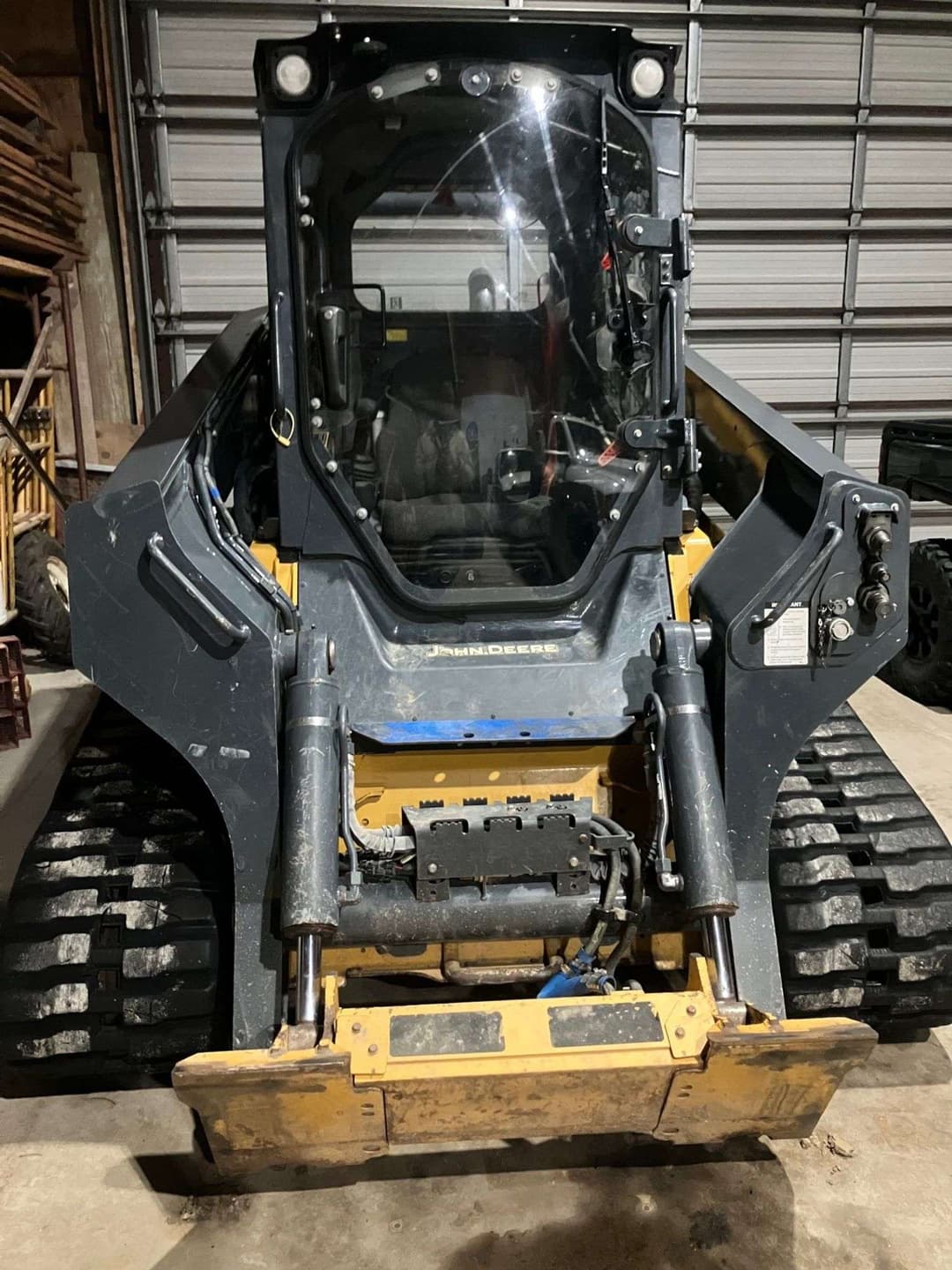 Image of John Deere 333G Primary image