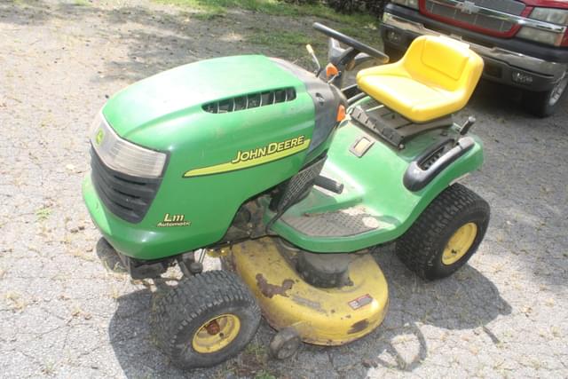 Image of John Deere L111 equipment image 2