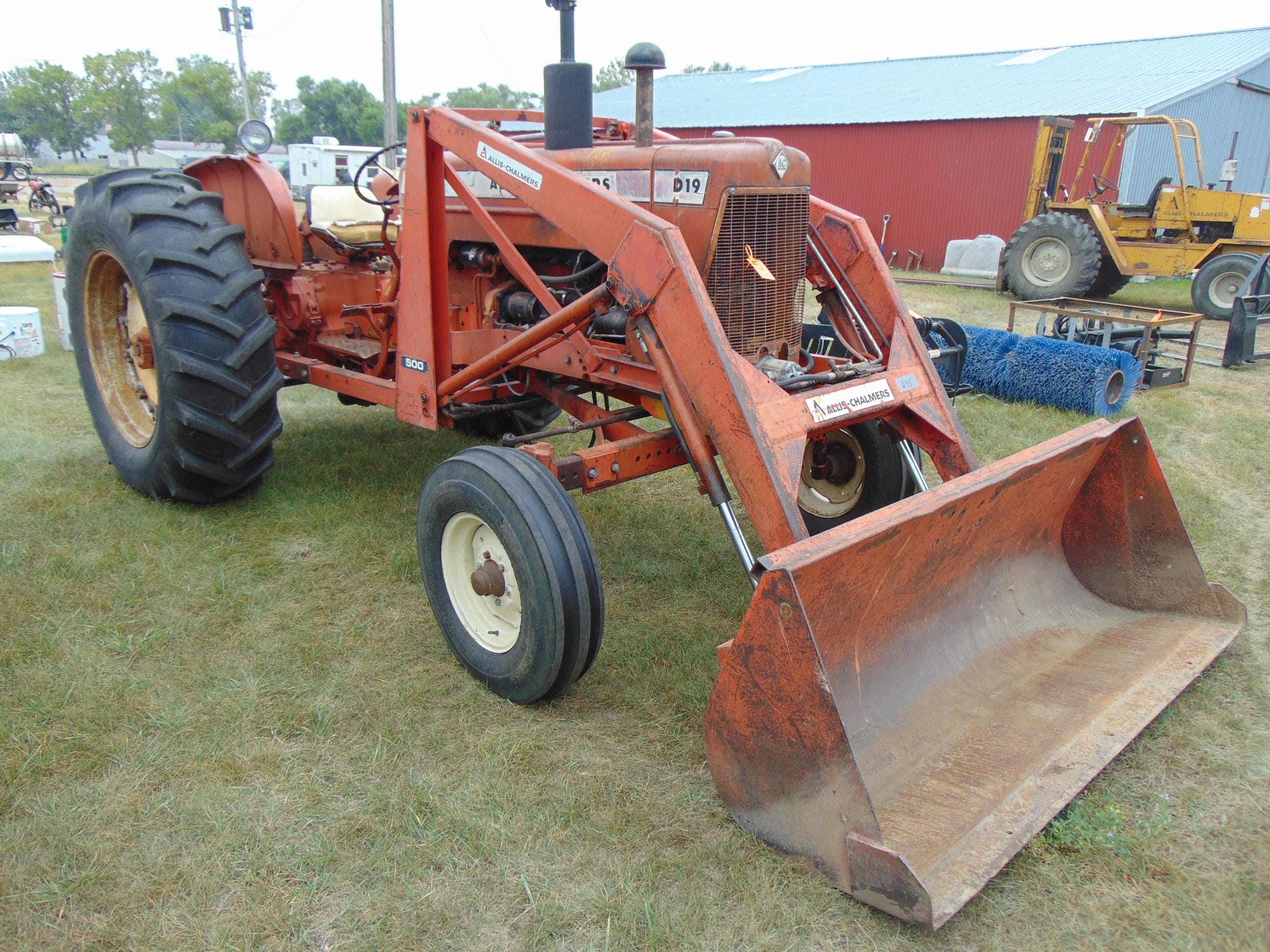 Main image Allis Chalmers D19