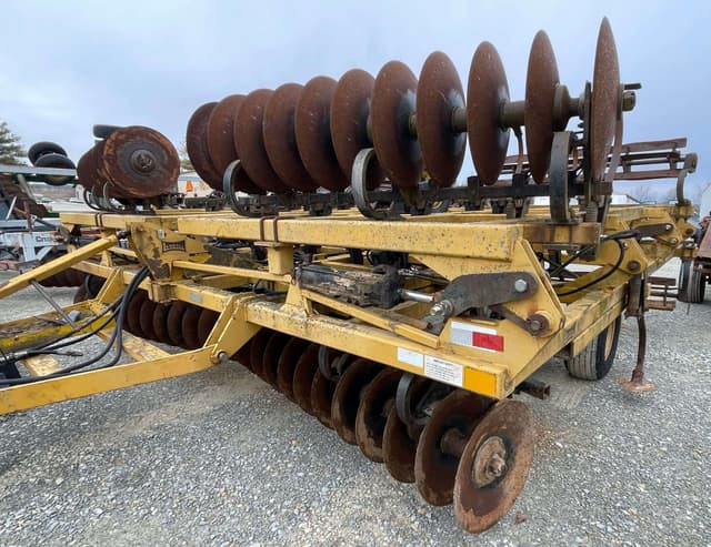 Image of Landoll 875 equipment image 3