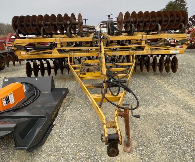 Image of Landoll 875 equipment image 1