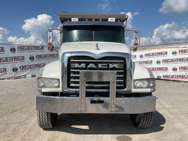 Image of Mack GU713 equipment image 1