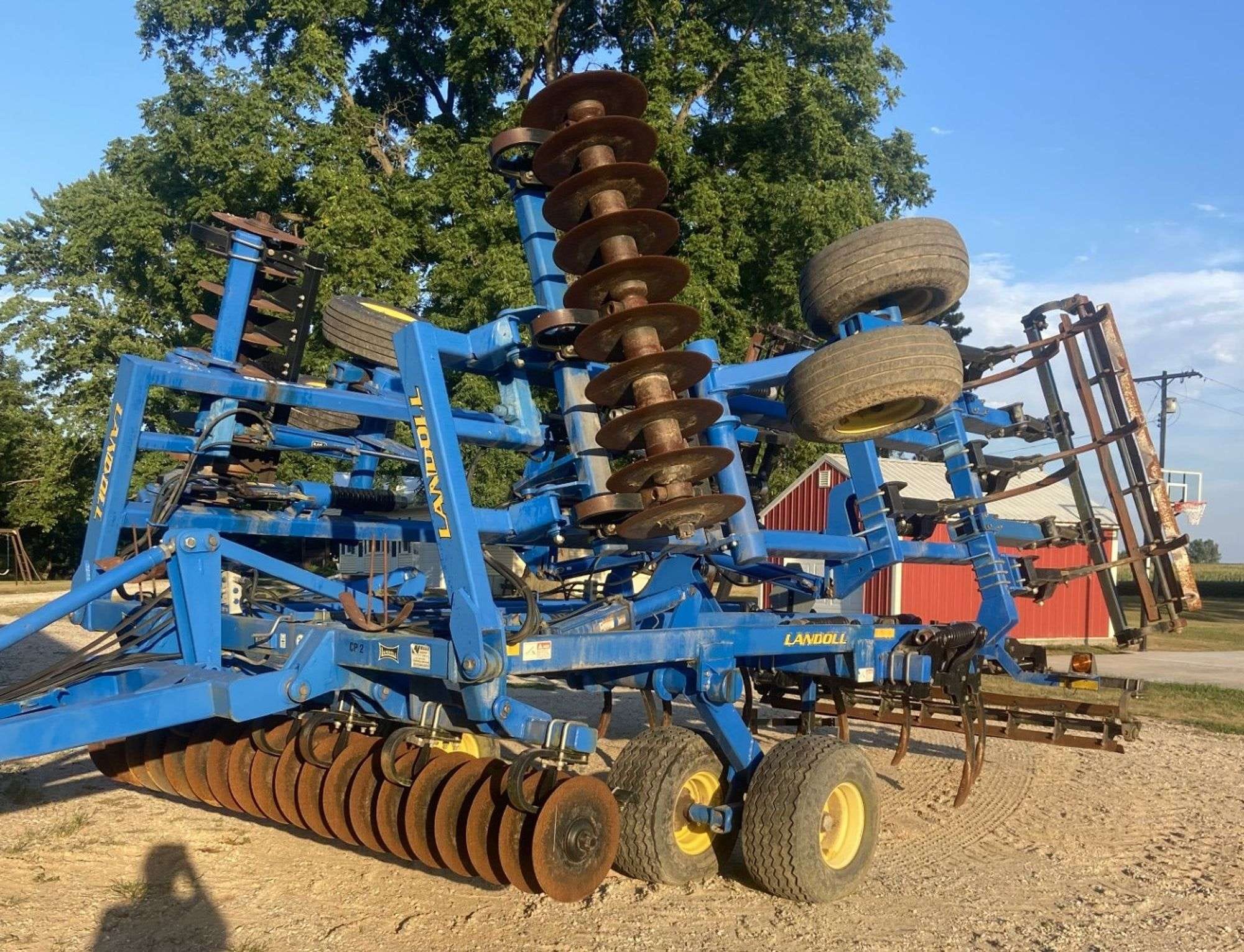 Landoll 2130 Equipment Image0