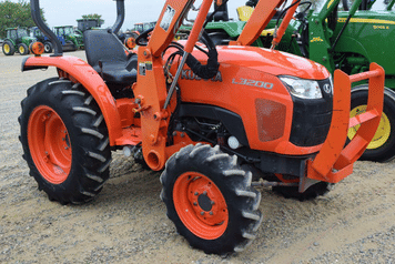 Main image Kubota L3200
