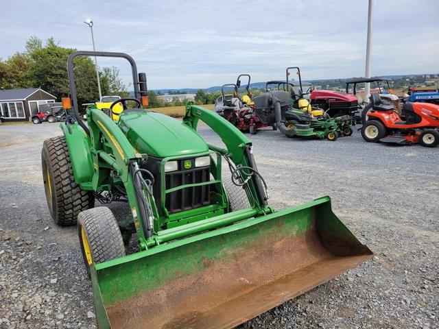 Image of John Deere 4105 equipment image 1