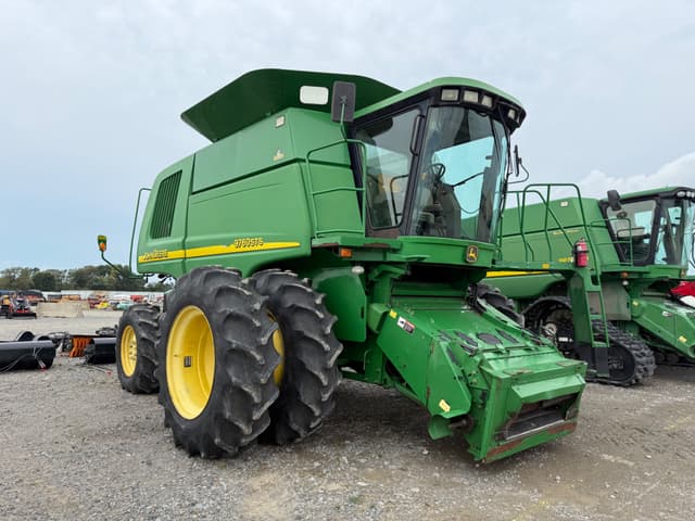 Image of John Deere 9760 STS equipment image 2
