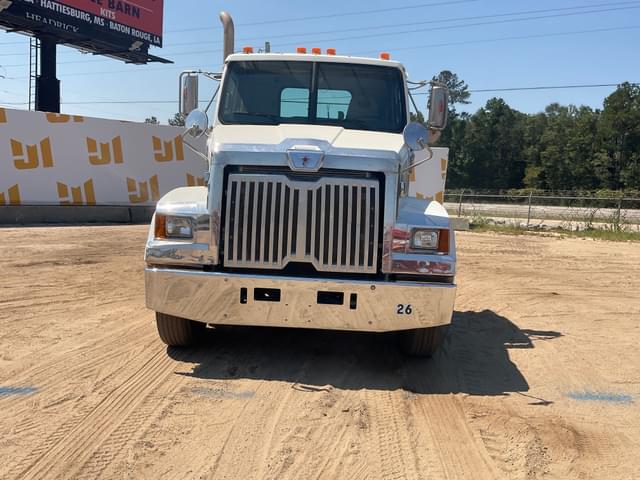 Image of Western Star 4700SF equipment image 1