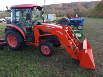 Main image Kubota L3240