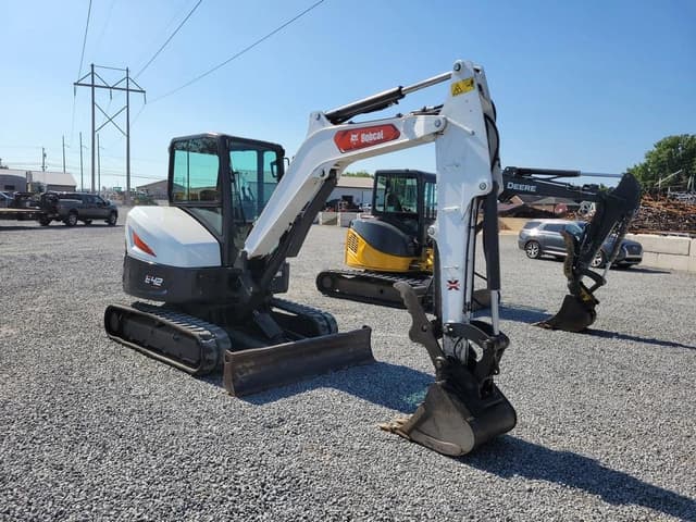 Image of Bobcat E42 equipment image 1