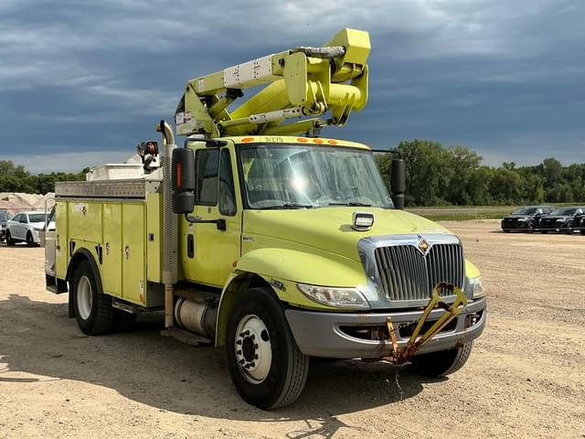 Image of International 4300 equipment image 2