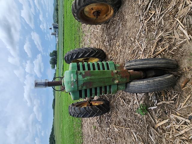 Image of John Deere B equipment image 1