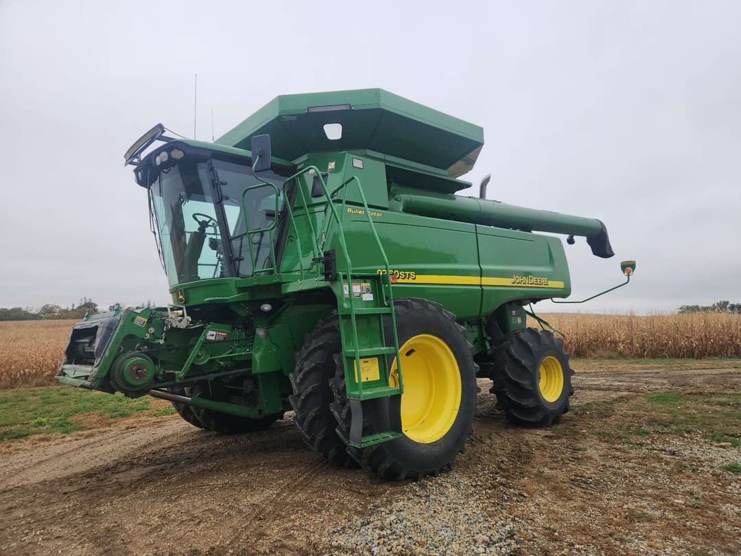 Image of John Deere 9760 STS Primary image