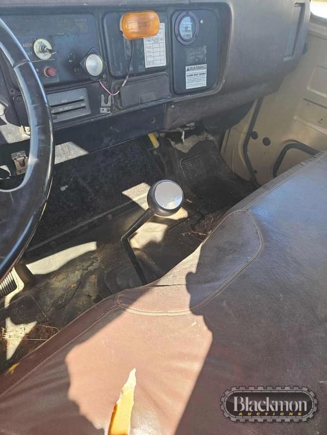 Image of International 1754 equipment image 4