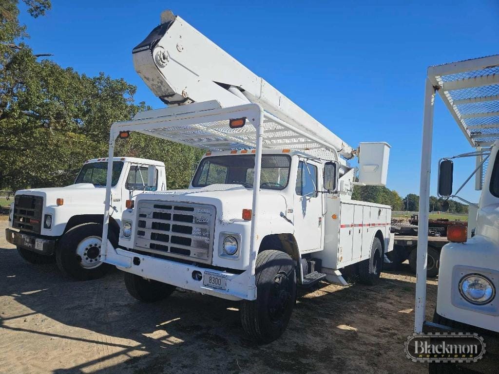 1986 International 1754 Equipment Image0