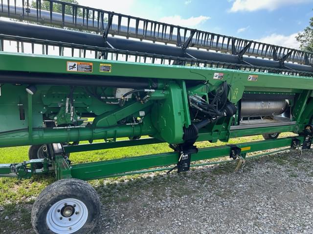 Image of John Deere 735FD equipment image 2
