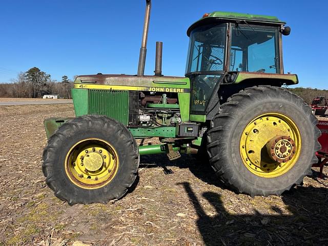 Image of John Deere 4455 equipment image 1