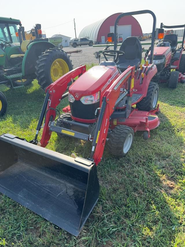Image of Massey Ferguson GC1723 equipment image 2