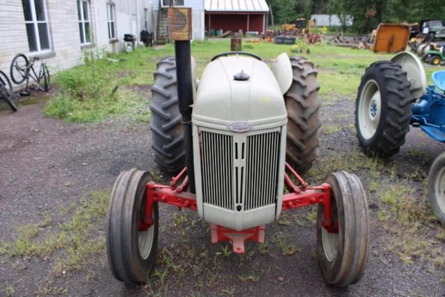 Image of Ford 8N equipment image 1