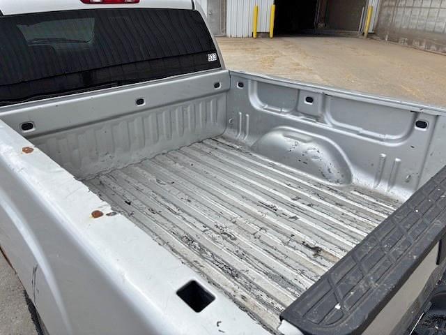 Image of GMC Sierra 1500 equipment image 4