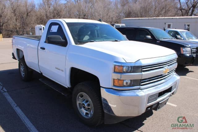 Image of Chevrolet 2500 equipment image 1