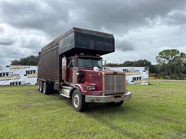 Image of Western Star 4900 equipment image 2