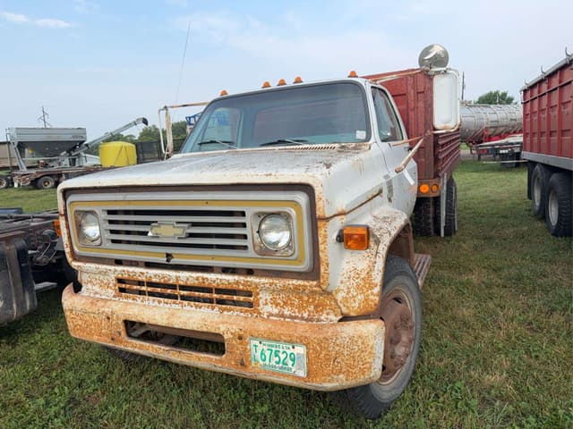 Image of Chevrolet C60 equipment image 1