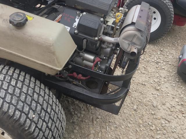 Image of Exmark Lazer Z equipment image 2