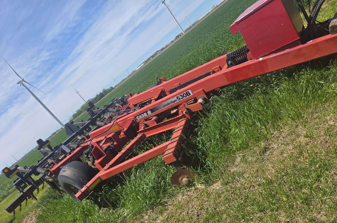 Image of Case IH Ecolo-Tiger 530B Image 1