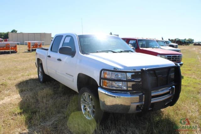 Image of Chevrolet 1500 equipment image 1