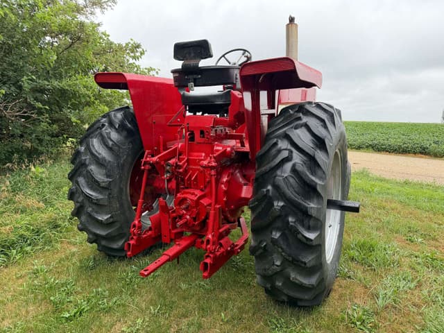 Image of International Harvester 966 equipment image 4