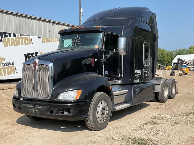 2013 Kenworth T660 Equipment Image0