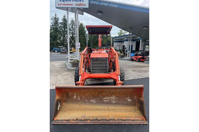 Image of Kubota L48 equipment image 2