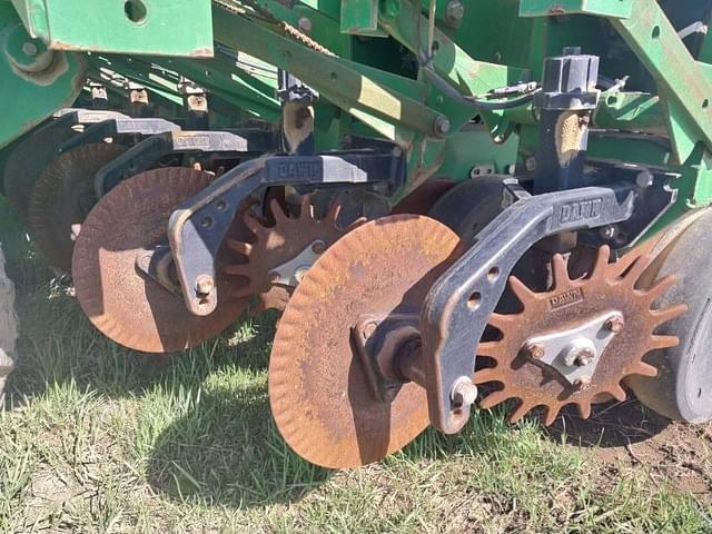 Image of John Deere 1780 equipment image 3