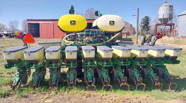 Image of John Deere 1780 equipment image 2