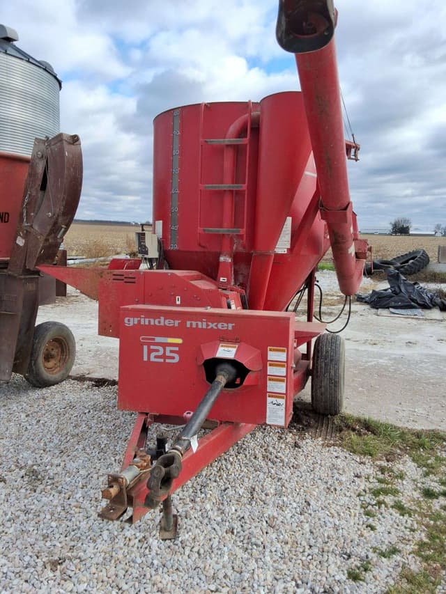 Image of Gehl MX125 equipment image 1