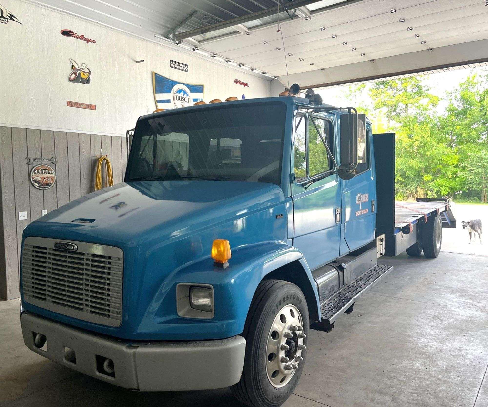 Main image Freightliner FL60