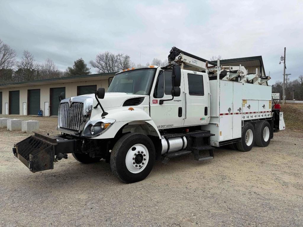 2014 International 7400 Equipment Image0