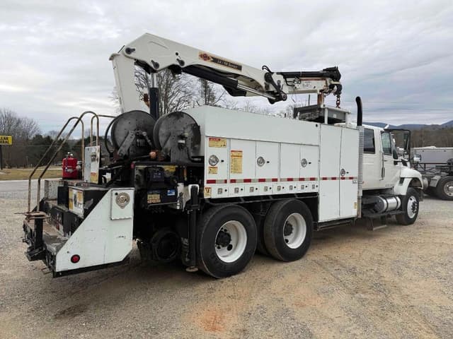 Image of International 7400 equipment image 3