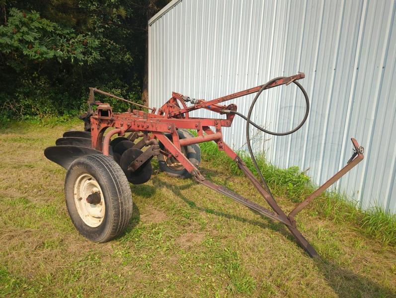 Image of International Harvester 60 Image 1