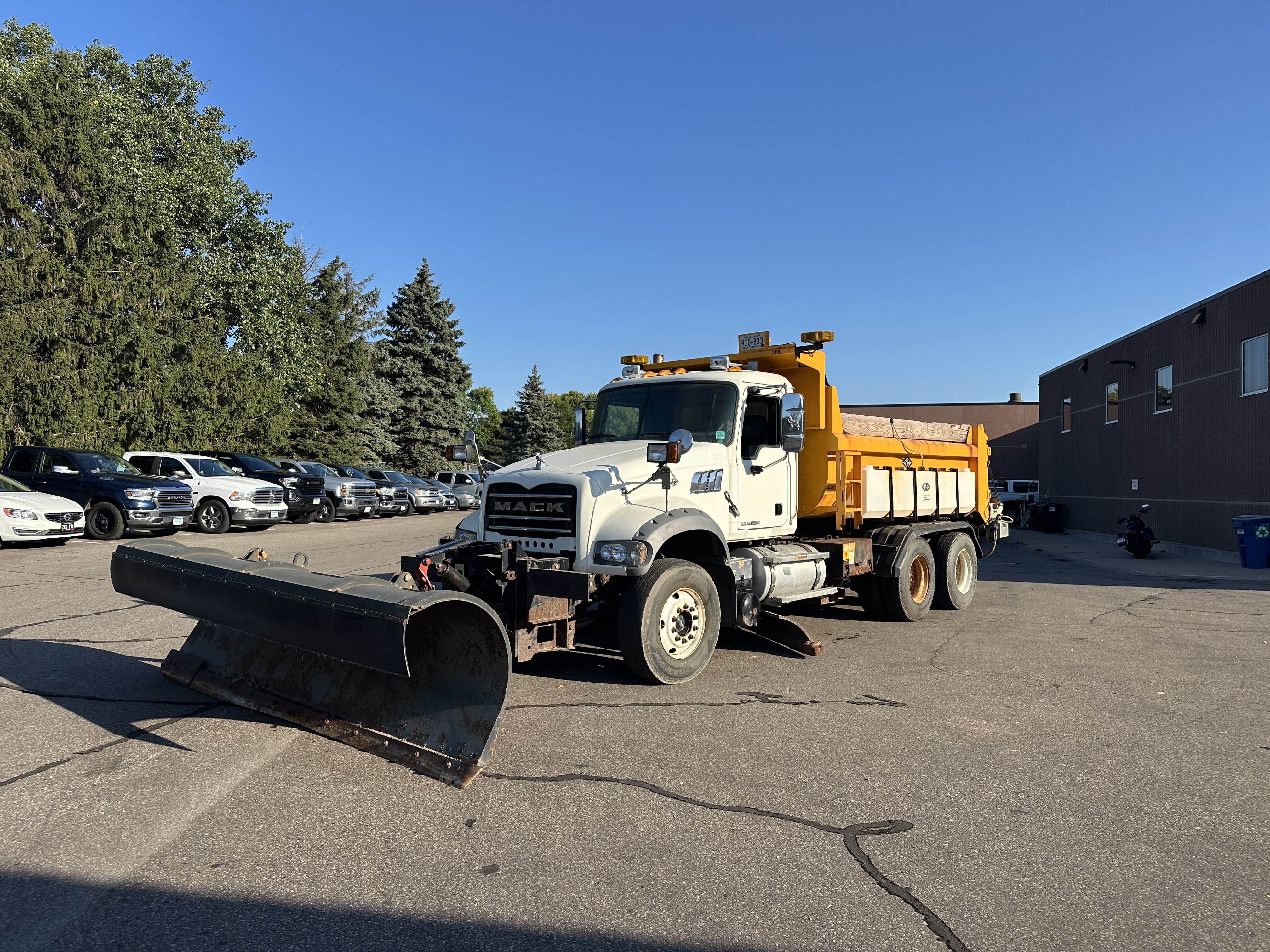 2009 Mack GU713 Equipment Image0