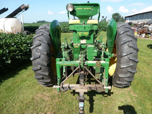 Image of John Deere 520 equipment image 4